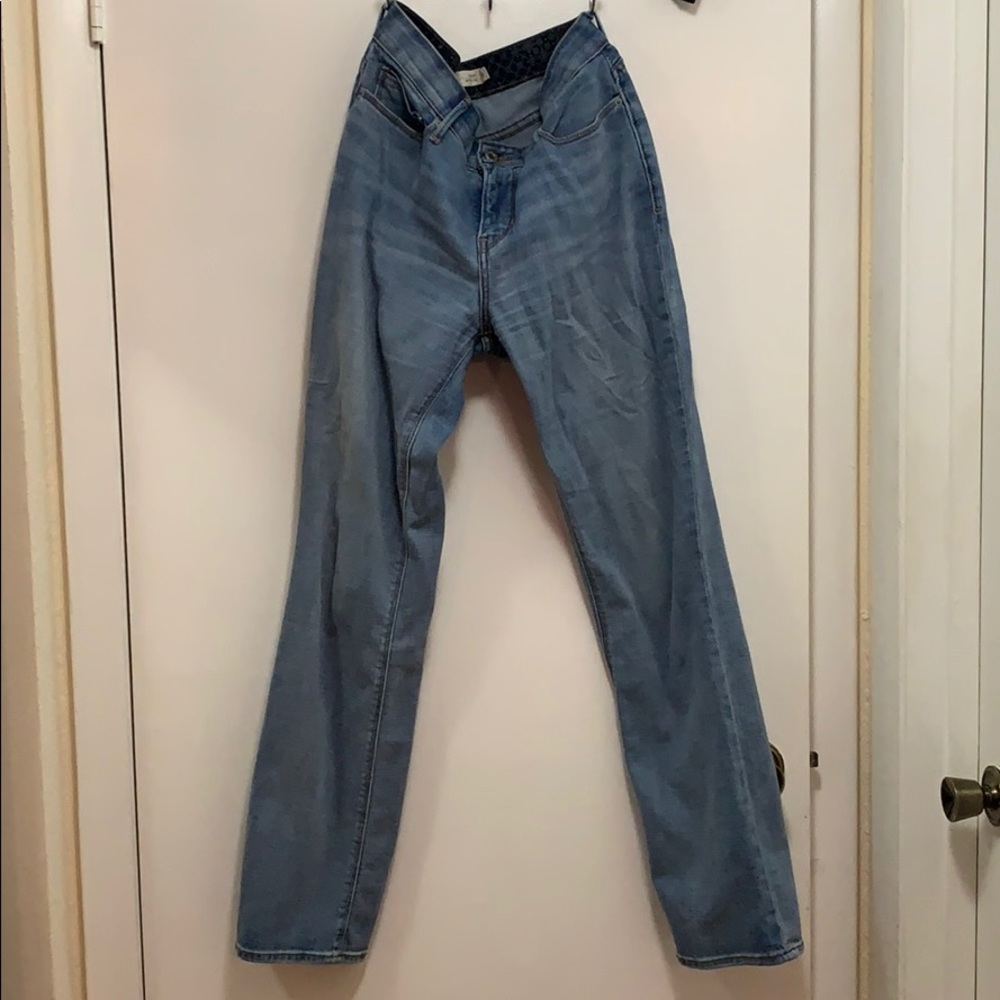 Levis High Waisted Jeans
